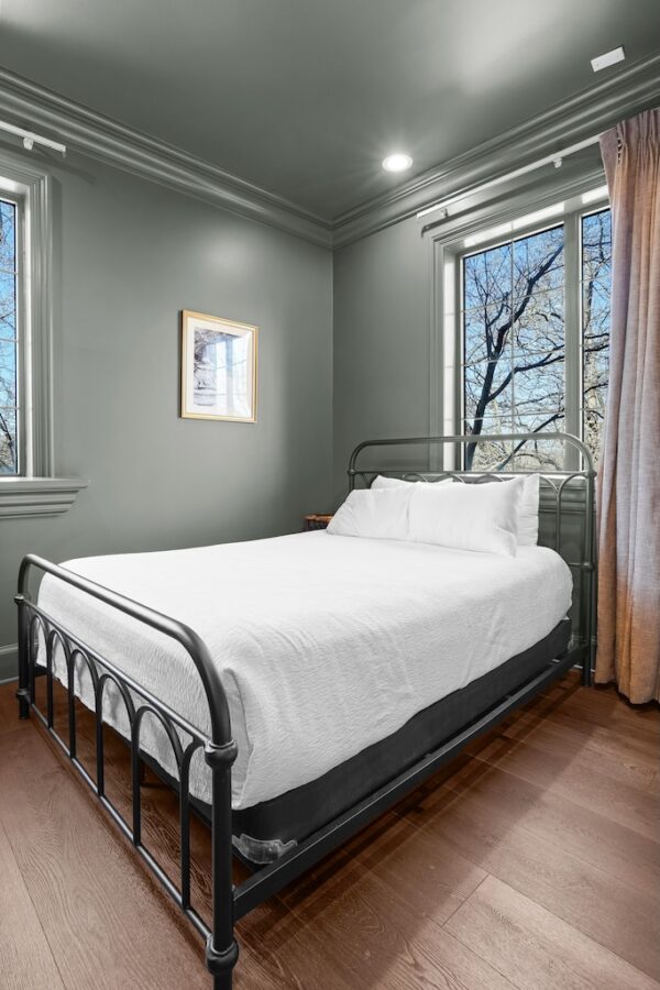 Bedroom Suite at Chateau Avalon