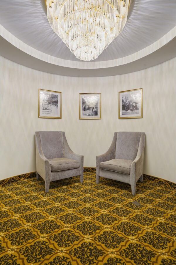 Hallway Seating Area at Chateau Avalon